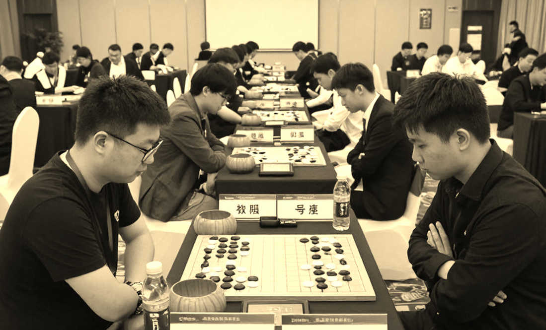ChessBase Magazine #225: 27 ván cờ ngắn, 10 bài khai cuộc và ba lớp phân phối
