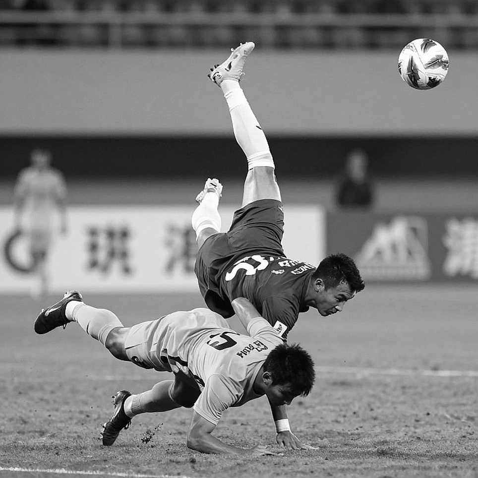 Thể Công Viettel thua Persib Bandung 0-1 tại Cúp C2 châu Á: Phân tích bàn thua phút 45 và thẻ đỏ phút 68 Thể Công Viettel thua Persib Bandung 0-1 tại Cúp C2 châu Á: Phân tích bàn thua phút 45 và thẻ đỏ phút 68