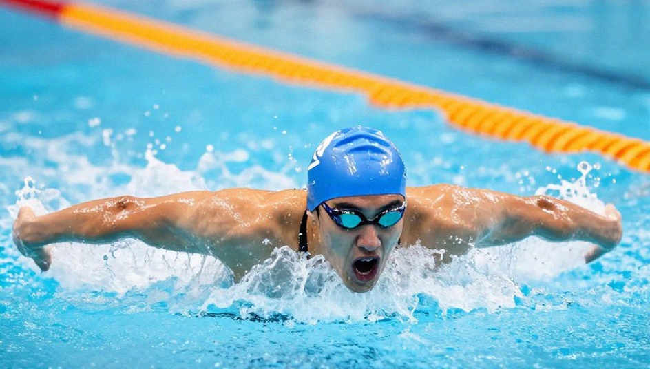Vận động viên triathlon Spencer Korwin qua đời sau khi đuối nước ở Long Island Sound
