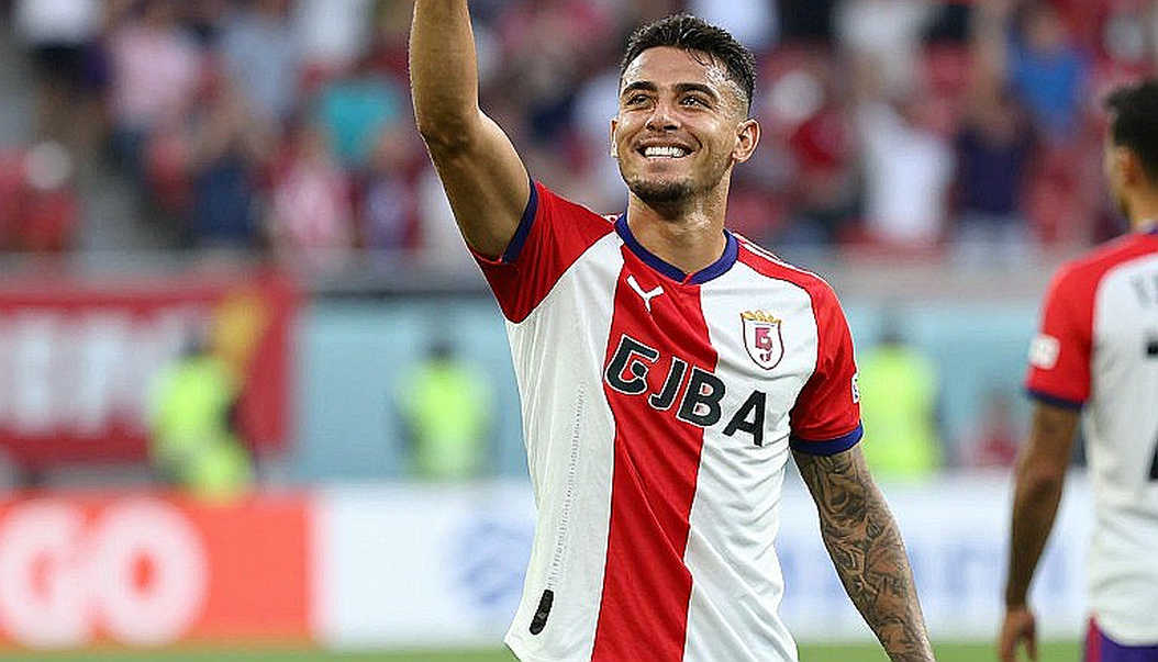 Chivas, Antonio Contreras và lời xin lỗi được đánh máy sẵn: Khi ban lãnh đạo phải lên tiếng vì một câu hỏi về hàng tiền vệ Chivas, Antonio Contreras và lời xin lỗi được đánh máy sẵn: Khi ban lãnh đạo phải lên tiếng vì một câu hỏi về hàng tiền vệ