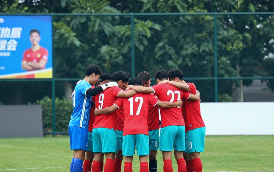Coventry 1-0 Nottingham Forest: Chiến thắng đầu tiên sau 25 năm và sợi chỉ mong manh Coventry 1-0 Nottingham Forest: Chiến thắng đầu tiên sau 25 năm và sợi chỉ mong manh