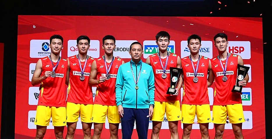 Nguyễn Thùy Linh dừng bước trước Xu Wen Jing: Khoảnh khắc 20-20 ở sân Nguyễn Du Nguyễn Thùy Linh dừng bước trước Xu Wen Jing: Khoảnh khắc 20-20 ở sân Nguyễn Du