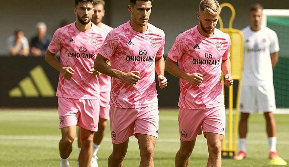 Grabara's ACL Injury Leaves Vicario as Juventus' Single Point of Failure