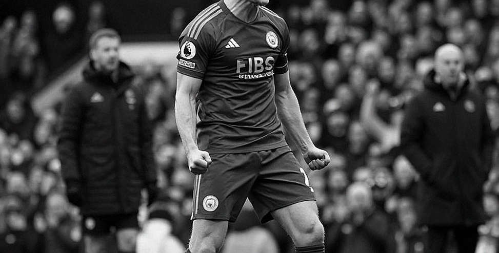 Chiếc băng đội trưởng không cứu được khoảng trống Messi để lại Chiếc băng đội trưởng không cứu được khoảng trống Messi để lại