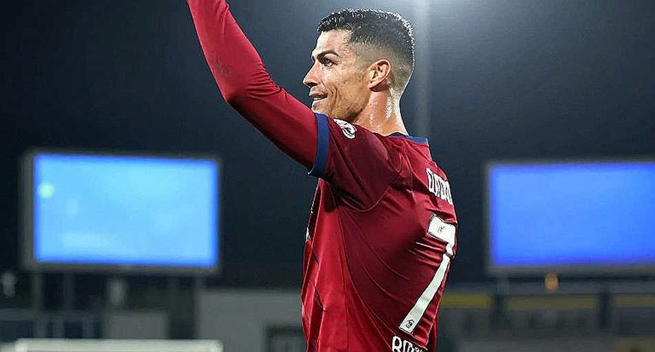 Man United và Bản Doanh Thu 2027: Khi Sân Cỏ Được Định Giá Bằng Bảng Cân Đối Kế Toán Man United và Bản Doanh Thu 2027: Khi Sân Cỏ Được Định Giá Bằng Bảng Cân Đối Kế Toán