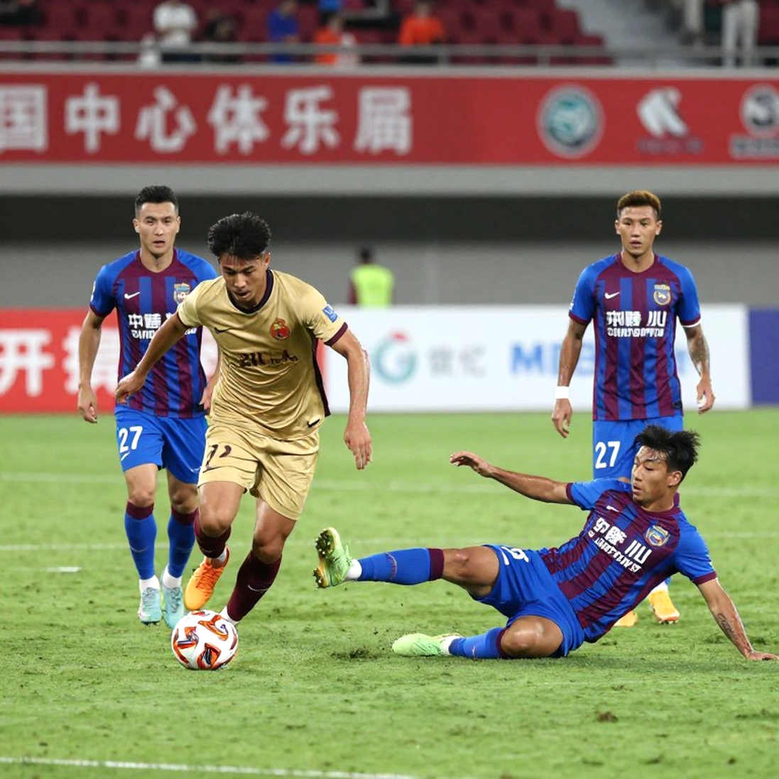 Trọng tài Hàn Quốc và trận chung kết ASEAN Cup 2026: Điều gì đứng sau tuyên bố của Bung Towel