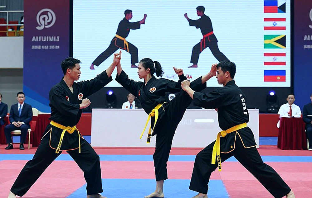 100 gram phía sau đường biên: cú ngã không ai nhìn thấy của một nữ võ sĩ judo 100 gram phía sau đường biên: cú ngã không ai nhìn thấy của một nữ võ sĩ judo
