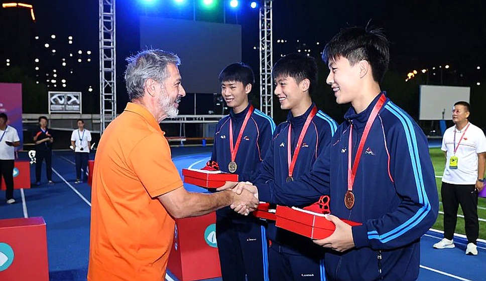 Piastri, Norris và khoảng trống 66 điểm: Lời cảnh báo từ một người từng ngồi trong buồng lái