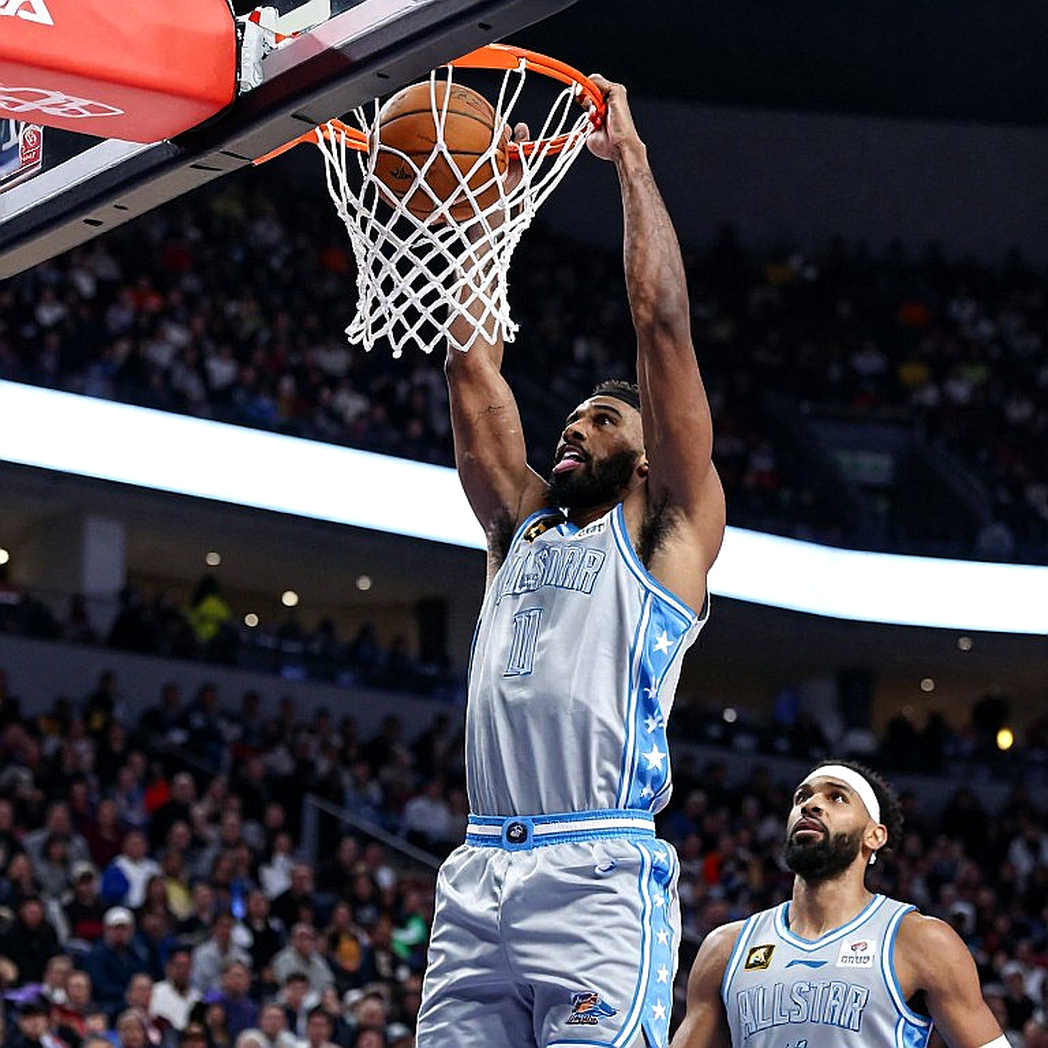 Dwight Howard tại Georgia: 36 phút, 22 điểm và bài kiểm tra cho một ông lớn 40 tuổi