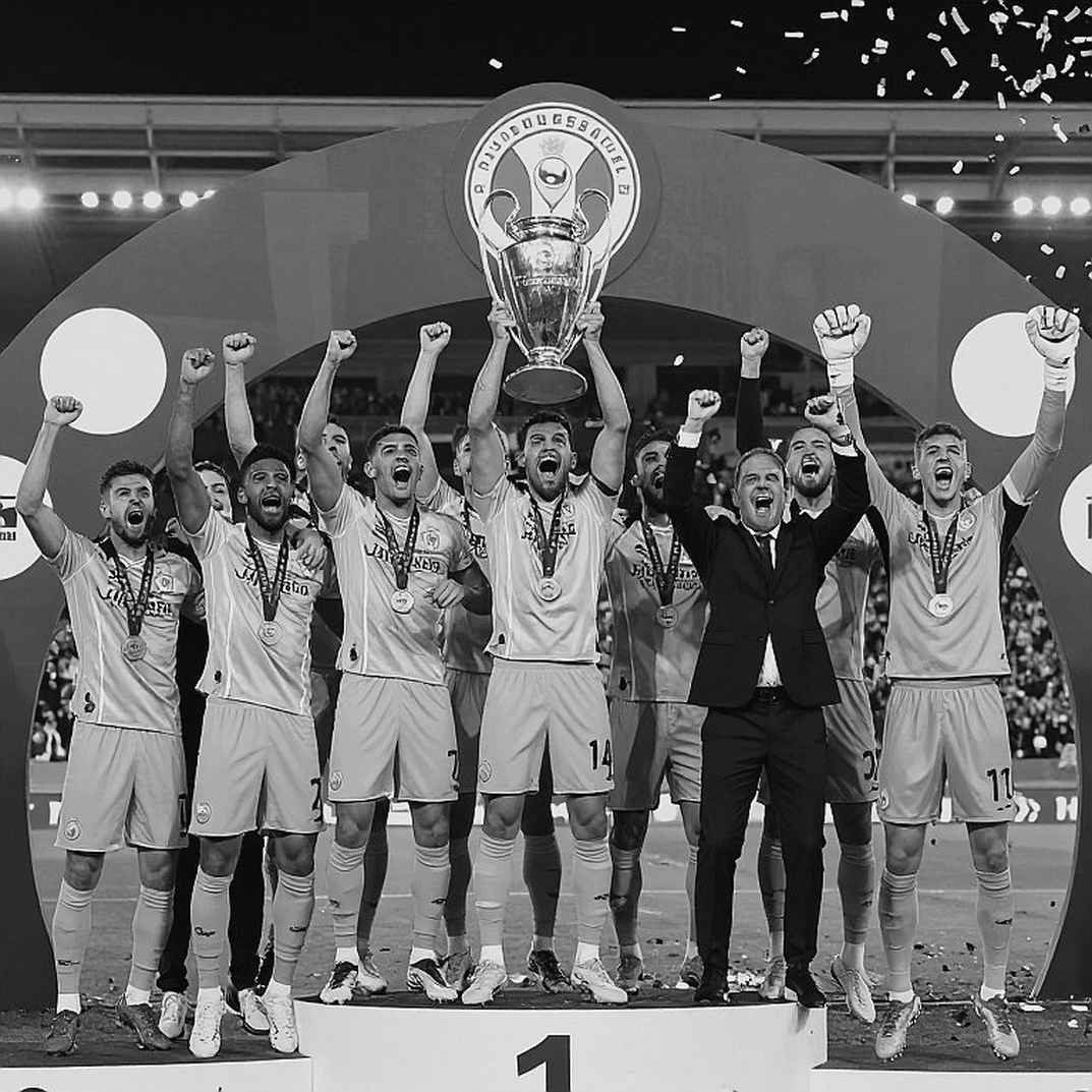 PSG – Barcelona: Hai cỗ máy ép sân và một điểm tựa duy nhất mang tên Vitinha