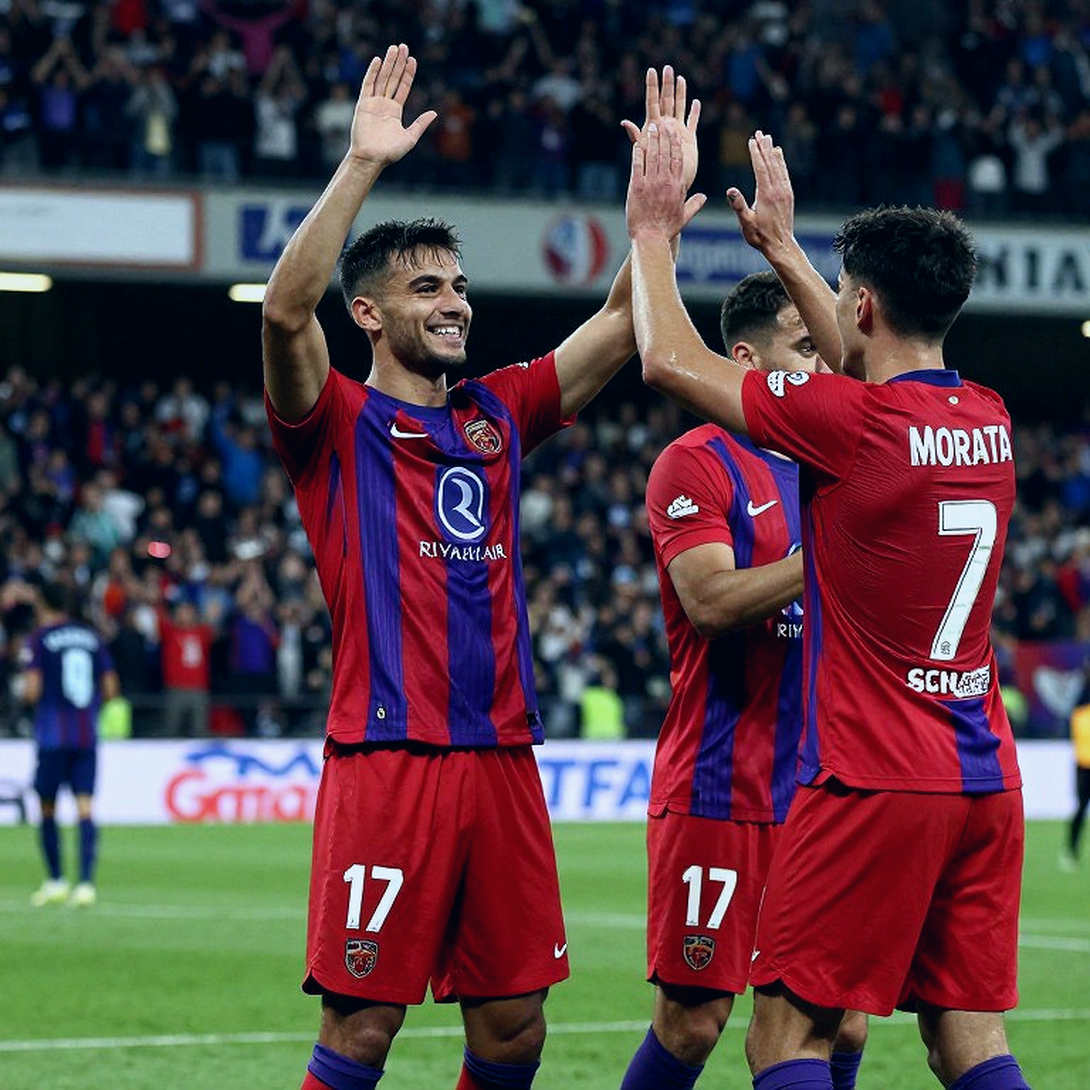 PSG Toàn Thắng Champions League: Khi Sự Sắc Sảo Không Đến Từ Đâu Cả