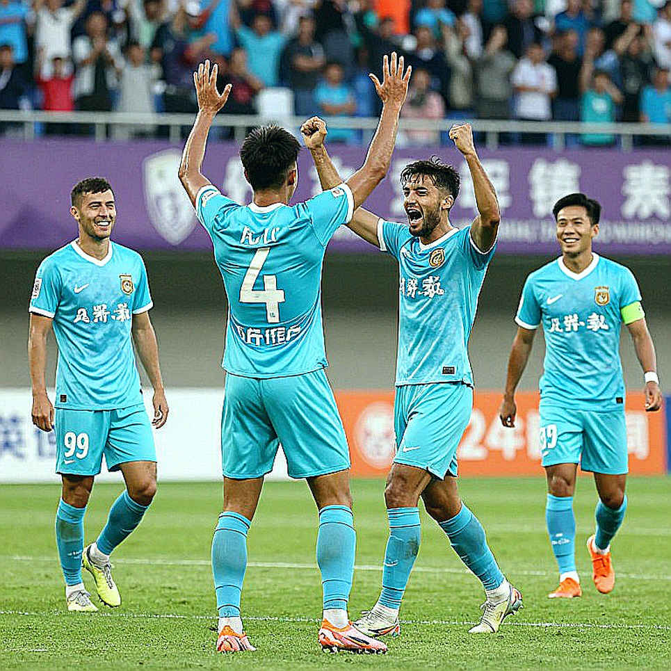 The Back Three in V-League: A Shield for the Coach's Seat, Not a Revolution The Back Three in V-League: A Shield for the Coach's Seat, Not a Revolution