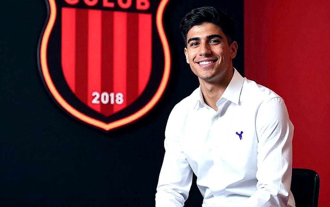 Milito bất bại 8 trận clásico: thành tích thật, đặt trên mẫu số quá nhỏ