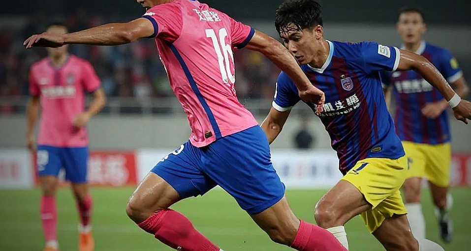 Fenerbahçe và Arthur Avom: Khi 'ông lớn' Thổ Nhĩ Kỳ tìm lại vị thế bằng cách đi săn món hời giữa mùa