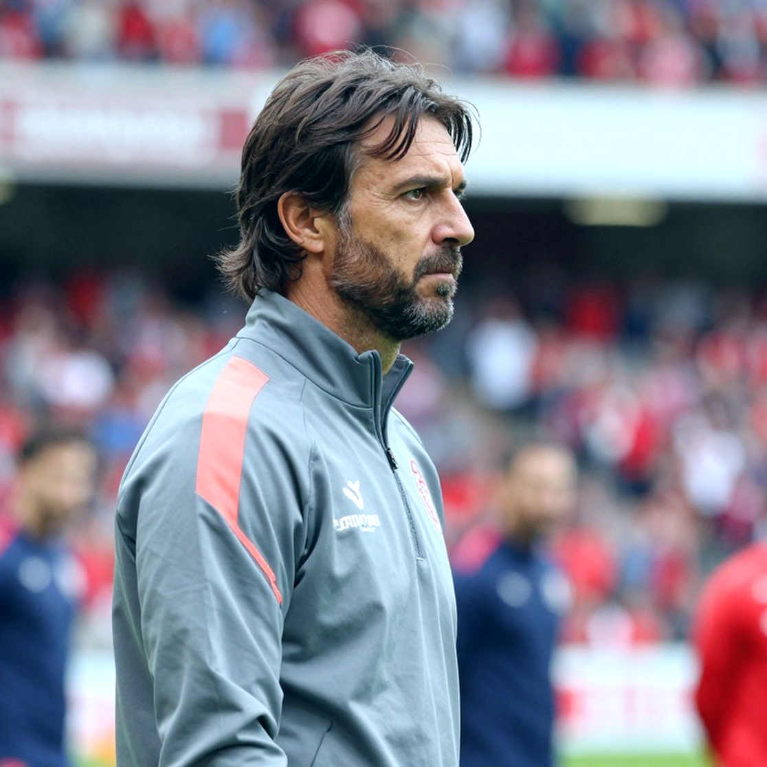 Hội đồng KMI giữ nguyên quyết định: phạt đền không cho Man City là chính xác, nhưng tỷ lệ chia phiếu 3-2 mới là câu chuyện thật Hội đồng KMI giữ nguyên quyết định: phạt đền không cho Man City là chính xác, nhưng tỷ lệ chia phiếu 3-2 mới là câu chuyện thật