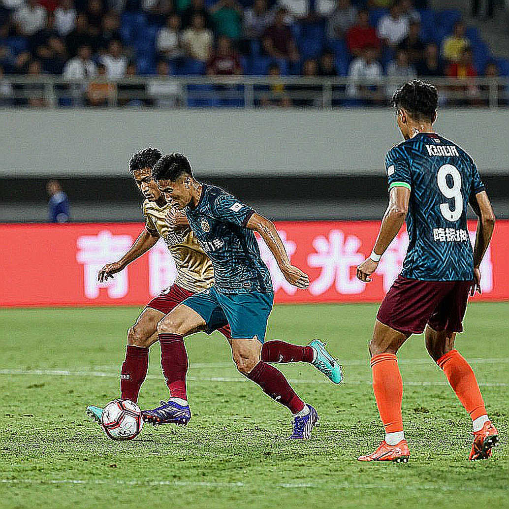 Kỳ chuyển nhượng V.League 2026: Hợp đồng dày, dòng tiền mỏng đi
